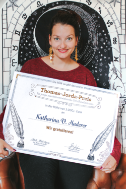 2022 bekam ich den ersten Thomas-Jorda-Preis von den Niederösterreichischen Nachrichten im Rahmen des La Gacilly Fotofestivals in Baden überreicht. 2022 bekam Haderer den ersten Thomas-Jorda-Preis von den Niederösterreichischen Nachrichten überreicht.