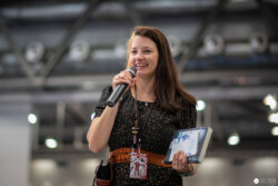 VIECC 2022 Lesung Auftritt Fantasyautorin Katharina V. Haderer